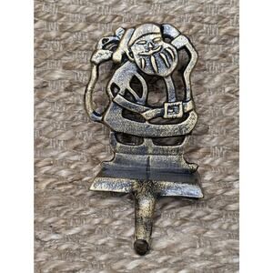 Vintage Cast Iron Santa Claus Christmas Stocking Holder Holiday Decor 7"